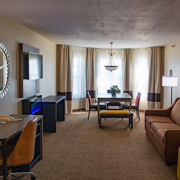 Does Comfort Inn & Suites Geneva offer living rooms?
